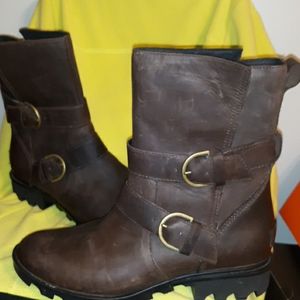 Sorel womens brown boots